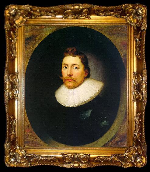 framed  Cornelius Johnson Portrait of a Gentleman  222, ta009-2